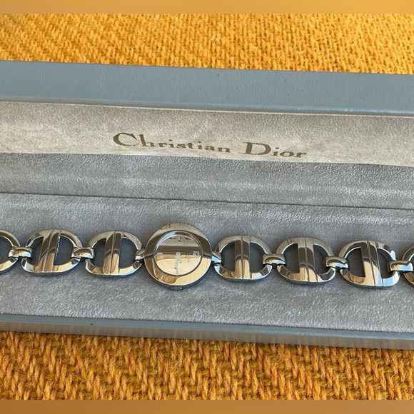 STUNNING❤️‍🔥Christian Dior DRESS watch ❤️‍🔥 - Picture 4 of 15